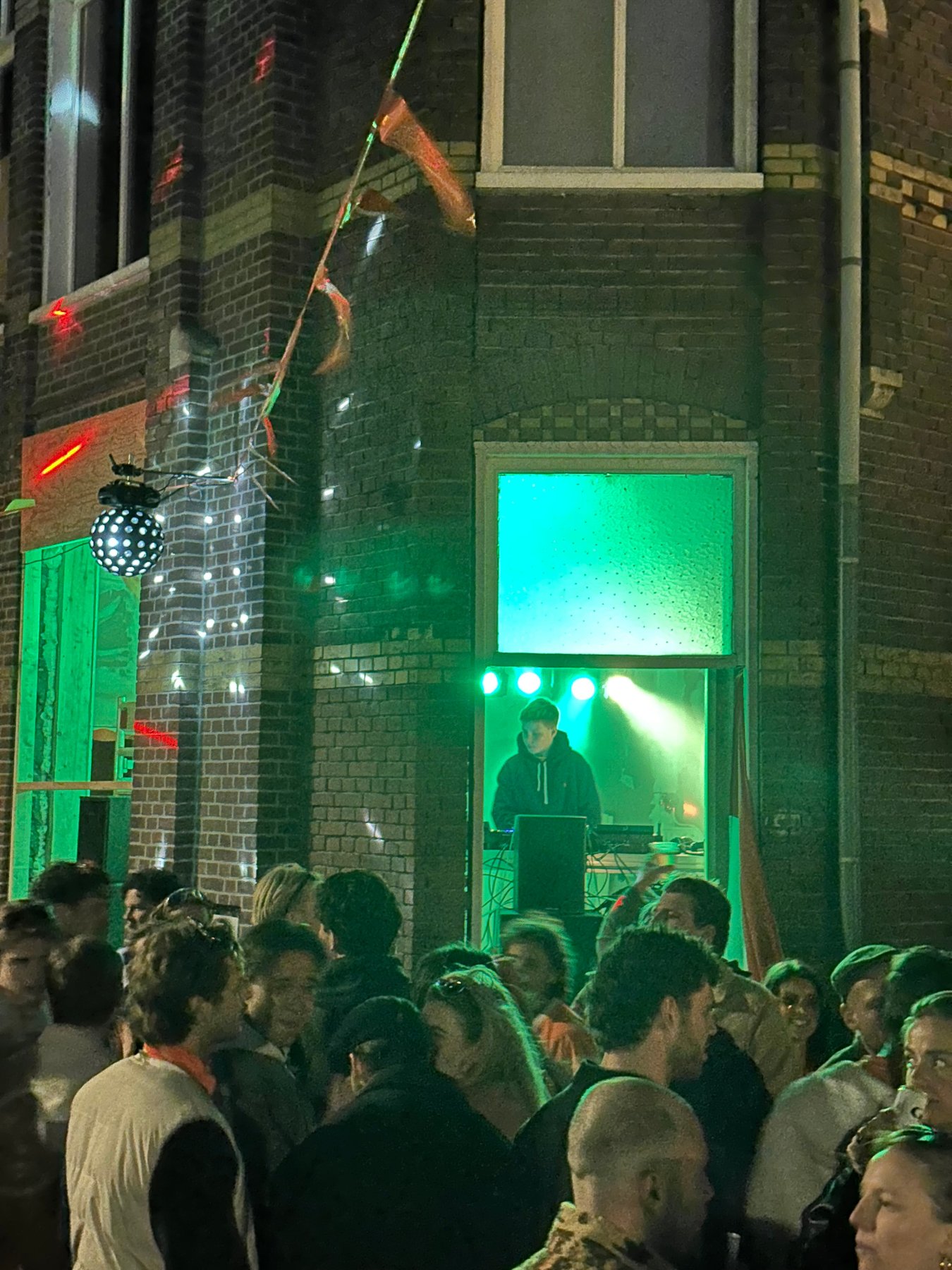 DJ IVORX bij een festivaloptreden